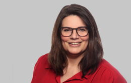 Kornelia Ceyhan, Sekretariat